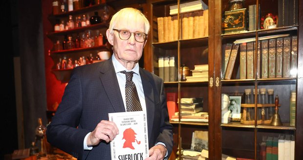 Richard Pooley, potomek slavného spisovatele sira Arthura Conana Doyla a ředitel Conan Doyle Estate, navštívil v úterý 13. října výstavu Sherlock Holmes.