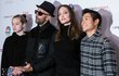 Shiloh Jolie-Pitt, umělec JR, Angelina Jolie a Pax Thien Jolie-Pitt