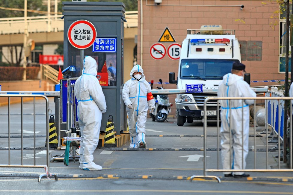 Čínské město Si-an momentálně zažívá lockdown.