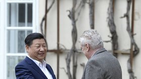 Zeman přijal Si Ťin-pchinga v Lánech jako vůbec první hlavu státu.