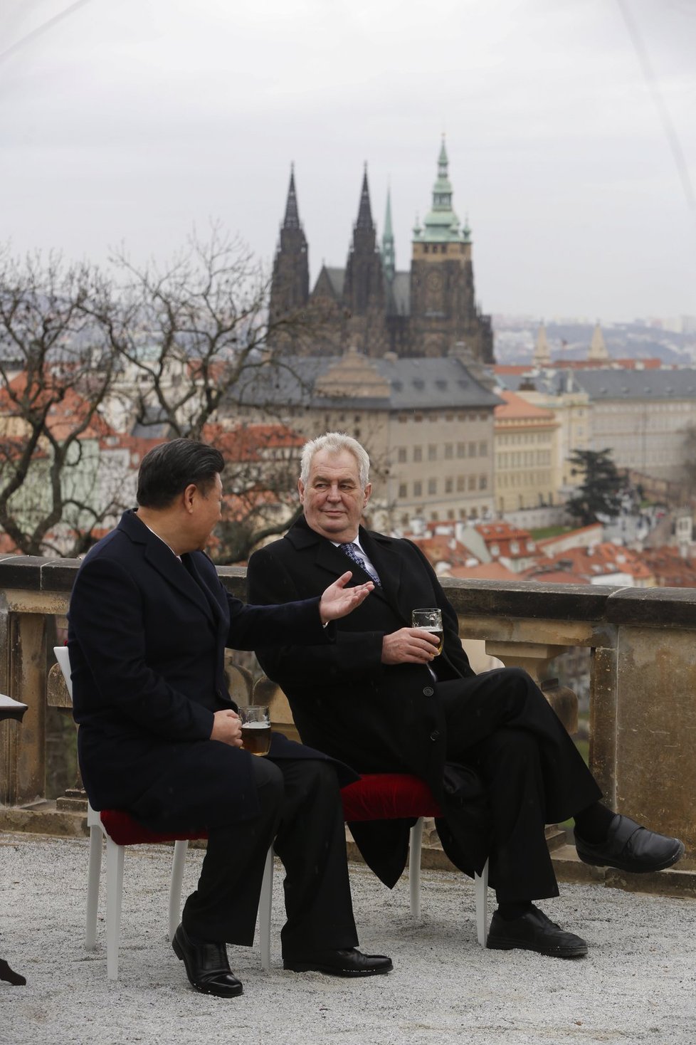 Čínský prezident Si Ťin-pching a český prezident Miloš Zeman