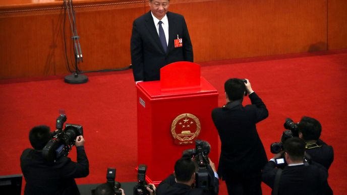 Plenární zasedání čínského parlamentu škrtlo omezení pro mandát Si Ťin-pchinga