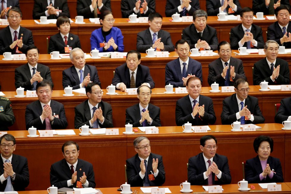 Čínští poslanci zvolili i nového viceprezidenta, tím se stal Wang Čchi-šan, prezidentova pravá ruka v boji s korupcí.