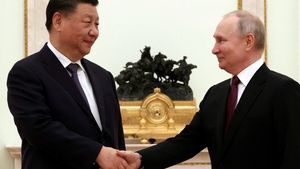 Příslib úkrytu a dohoda o nevydání do Haagu: Co slíbil Si Ťin-pching Putinovi?