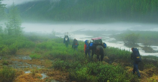 Nic pro pohodlné cestovatele: Trmácení deštivou Sibiří plnou bláta a komárů