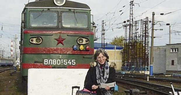 Sarah s lístky na transsibiřský expres