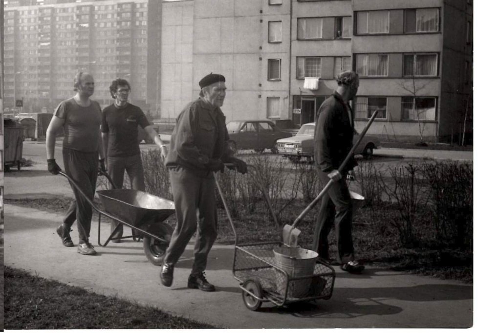 Sídliště ďáblice platí za jedno z vůbec nejkvalitnějších sídlišť v České republice. Stavěno totiž bylo i se zřetelem na potřeby obyvatel, zrovna tak se hledělo i na četné zastoupení zeleně.