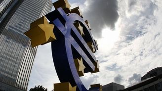 ECB podpořila spekulanty na zhodnocení koruny, s tiskem peněz nepřestane