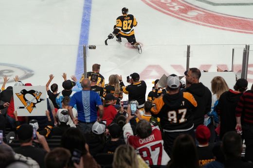 Kanadský kapitán Sidney Crosby se umístil na 4. místě. Kanadský kapitán Sidney Crosby se umístil na 4. místě.
