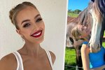 Ve věku třiadvaceti let zemřela australská modelka a finalistka Miss Universe Sienna Weir.