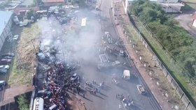 V hlavním městě afrického státu Sierra Leone přišlo o život po explozi cisterny s palivem nejméně 91 lidí.