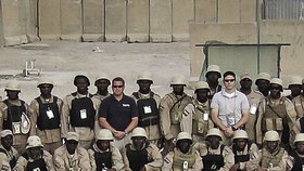 Bývalí dětští vojáci jako žoldáci chránili americké základny v Iráku.