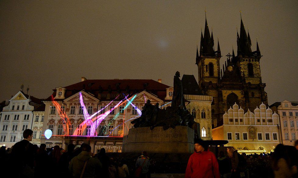 Staroměstské náměstí žilo barvami