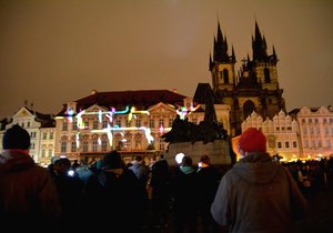 Tradičně se rozzářilo i Staroměstské náměstí.