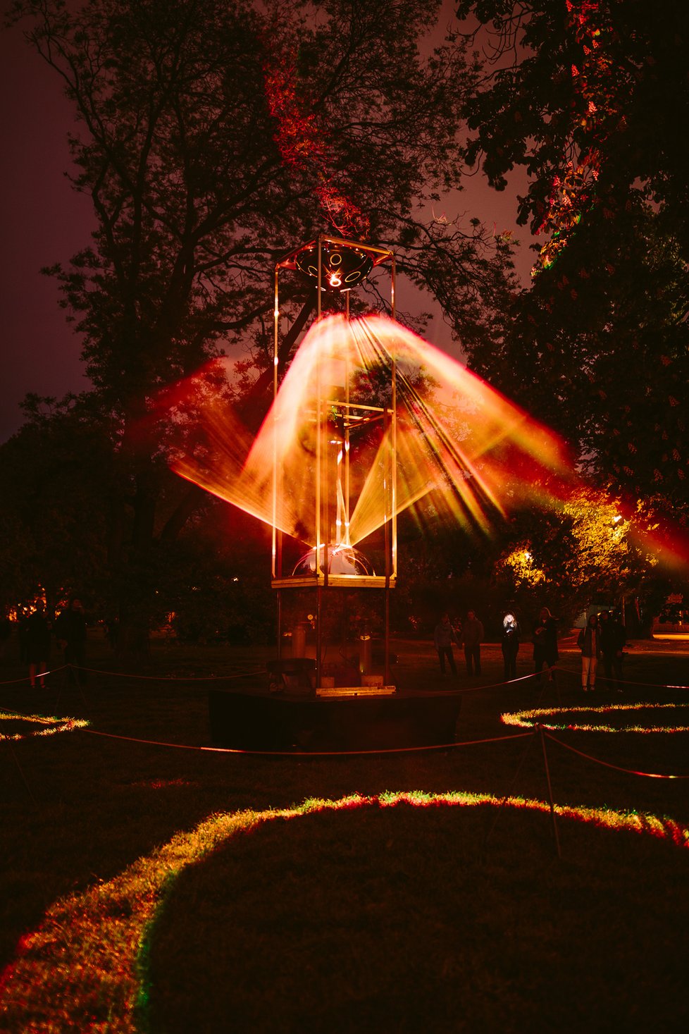 Lasery Signal Festivalu rozsvítí Kampu. Potřetí tak oslaví Mezinárodní den světla.
