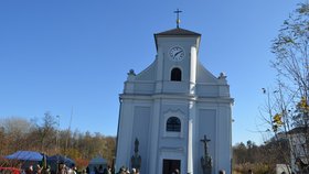 Šikmý kostel je turistickým cílem, krát častěji, než před vydáním knih spisovatelky Karin Lednické.