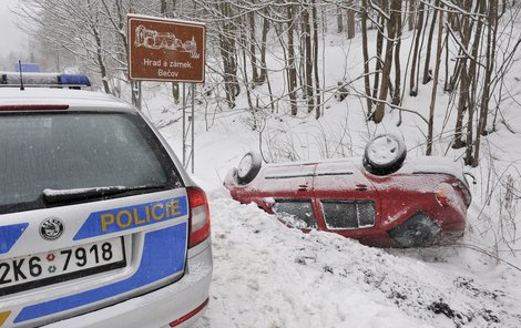 Výrazně přibyl počet dopravních nehod, které si například během soboty vyžádaly tři životy.