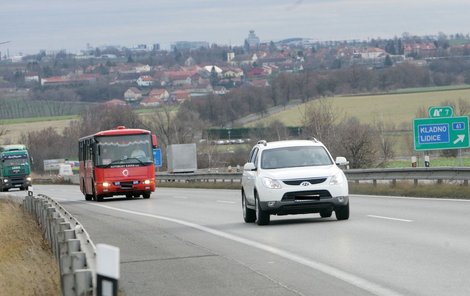 Silnice u Makotřas poblíž Kladna je vůbec nejnebezpečnější v celé republice.