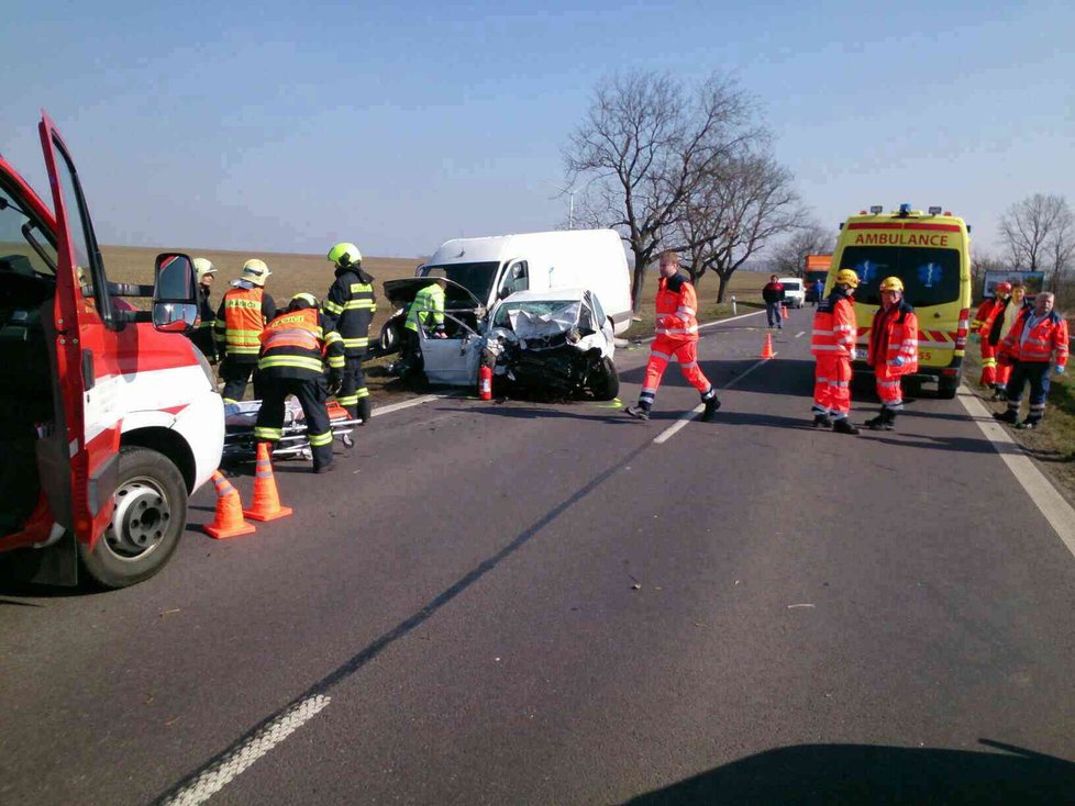 Poblíž obávané křižovatky u Mackovic na Znojemsku zemřeli při dopravních nehodách za uplynulý měsíc tři lidé.
