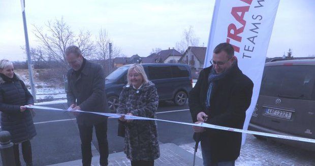 Při slavnostním otevření zrekonstruovaného úseku silnice Ústřední byla přítomna i radní Jana Plamínková.