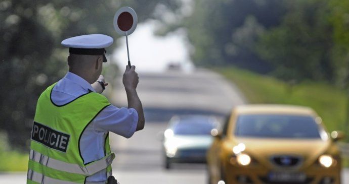 Policisté budou moci odebrat malý „techničák“ i během silniční kontroly.