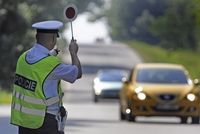 Dálnice u Pohořelic je uzavřená! Policie odklání dopravu kvůli spadlým drátům