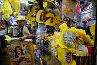 Silvestr ONLINE: První slavili v Tichomoří. Vídeň řeší stovky kilo nelegálních rachejtlí