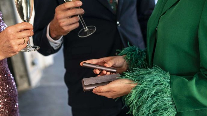 Velké obchody budou 1. ledna zavřené a na Silvestra zavřou dřív, Češi by si proto měli nakoupit s předstihem. Velké obchody budou 1. ledna zavřené a na Silvestra zavřou dřív, Češi by si proto měli nakoupit s předstihem.