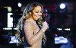 Newyorské oslavy zpestřila Mariah Carey