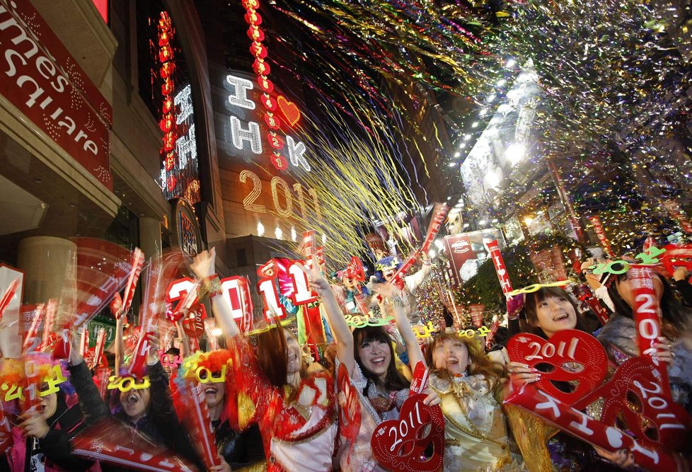 Takhle se příchod nového roku, který bude ve znamení zajíce, slavila Čína