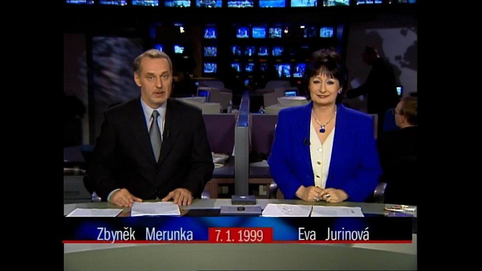 Zbyněk Merunka a Eva Jurinová moderovali Televizní noviny v letech 1995 až 1999.