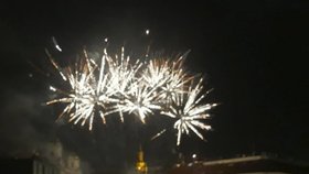 Silvestrovskému veselí na jižní Moravě vévodily alkohol a pyrotechnika: Záchranáři našli tři opilé děti, na Hodonínsku opilec podpálil dům