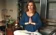 Silvia Šuvadová bojuje meditacemi proti násilí v USA
