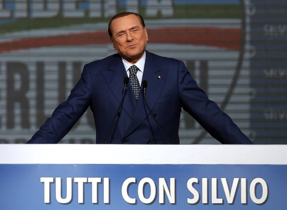 Silvio Berlusconi zaznamenal v únorových volbách politický comeback
