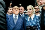 Silvio Berlusconi a Marta Fascinaová