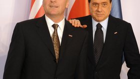 Silvio Berlusconi s někdejším premiérem Mirkem Topolánkem.