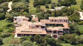 Berlusconiho Villa Certosa je na prodej! Někdejší premiér za ni chce 13,5 miliardy korun.