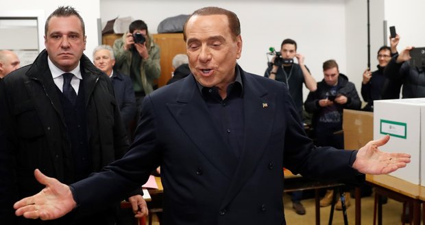 „Babišův vzor“ Berlusconi prohrál bitvu ve vlastní koalici. Italské volby skončily patem 