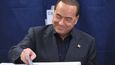 Do italské vlády by se mohl vrátit někdejší kontroverzní premiér a dolarový miliardář Silvio Berlusconi.