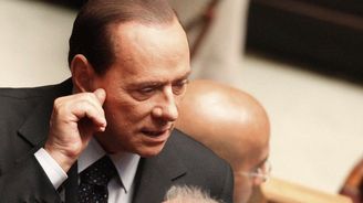 Tlak na odchod Berlusconiho roste