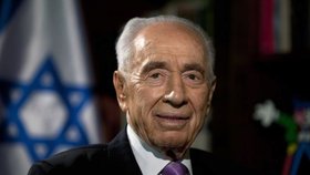 Izraelský exprezident Peres prodělal mrtvici a byl hospitalizován.