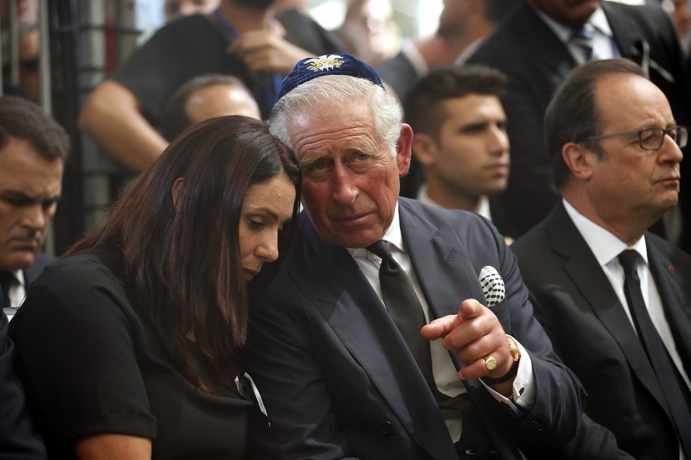 Britský princ Charles na pohřbu Šimona Perese