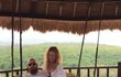 Simona Krainová s Karlem Vágnerem na dovolené na Bali.