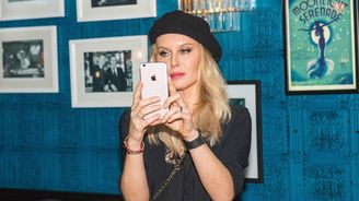 Proč se celebrity na Instagramu vylepšují a vydávají to za přirozenou krásu?