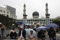 Radikální islám se šíří Čínou. Úřady zabavili pasy milionům muslimů