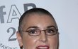 Ježíš na hrudi Sinead O´Connor