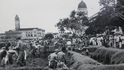 Zajatce nebereme. 15. února padla "nedobytná pevnost" Singapur. Britová utrpěli nejpotupnější válečnou porážku.