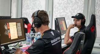 Cesta k milionu může vést i přes mousesports. S kým se Sinners utkají v pondělí?