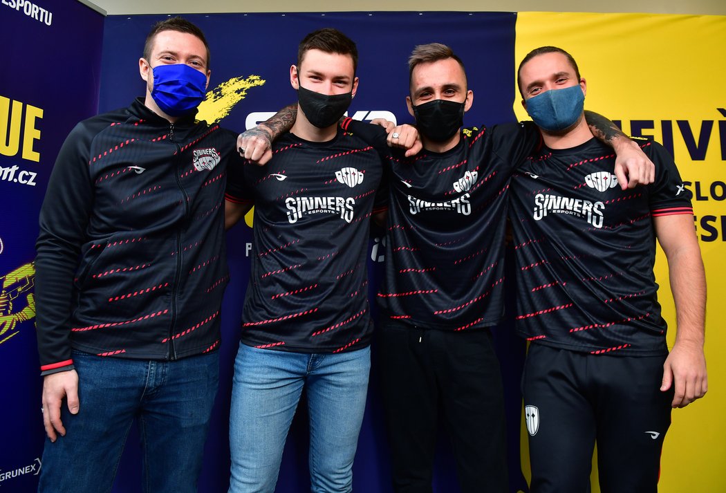 Předávání prstenů a trofeje Sazka eLEAGUE CS:GO