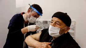 Očkování proti covidu-19 v Turecku (12. 3. 2021)